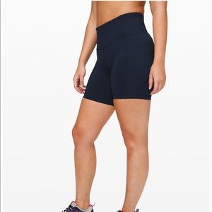 Lululemon High Rise Short 6” in Navy Blue, size 6